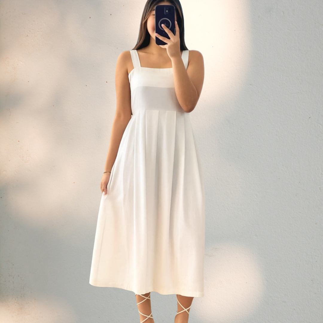 Julia-Inspired Pleated Dress – Effortless Grace with a Classic Touch
